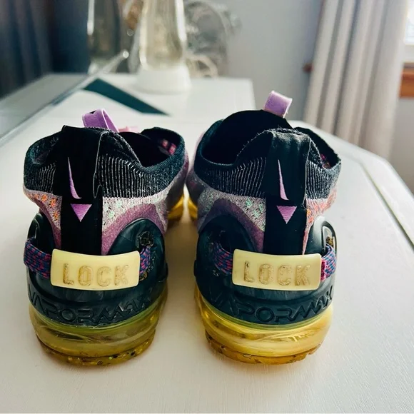 Nike Air VaporMax 2020 Flyknit Violet Ash Multicolor women’s size 6.5y - Picture 5 of 9